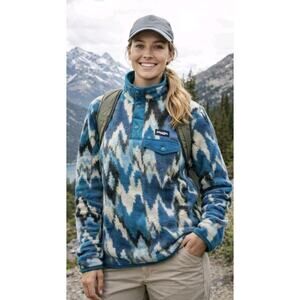 Patagonia Women’s Small Synchilla Fleece Trout Tales Elwha Blue Snap-T Pocket